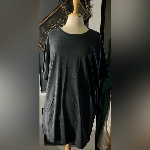 Old navy gray t-shirt (tub#1/bag#1) - Picture 1 of 5